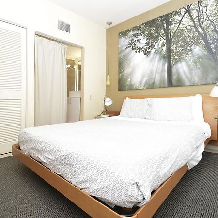 First Street Apartments Маями Бийч Екстериор снимка