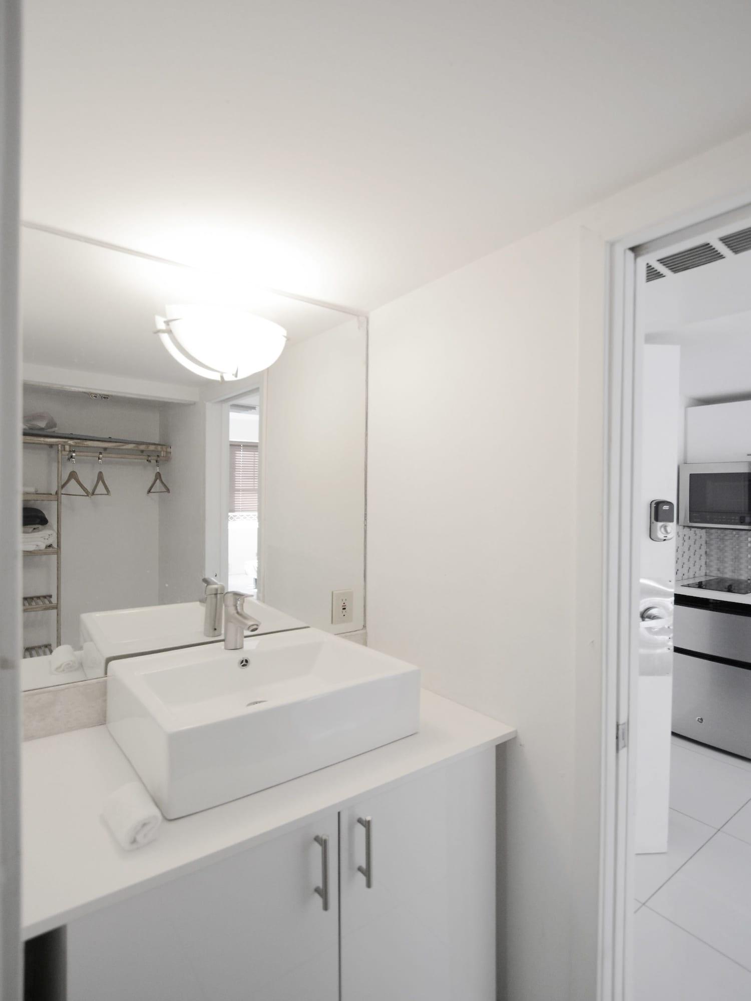 First Street Apartments Маями Бийч Екстериор снимка