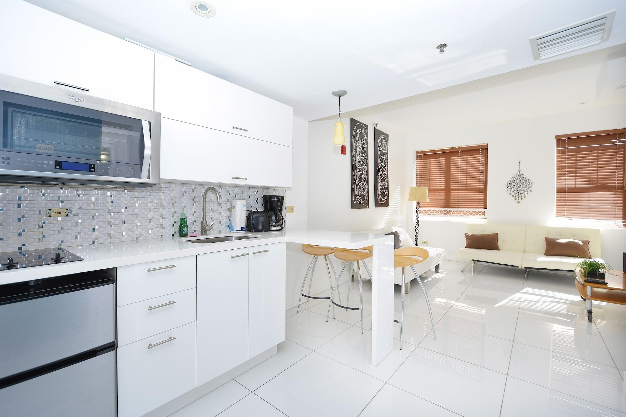 First Street Apartments Маями Бийч Екстериор снимка