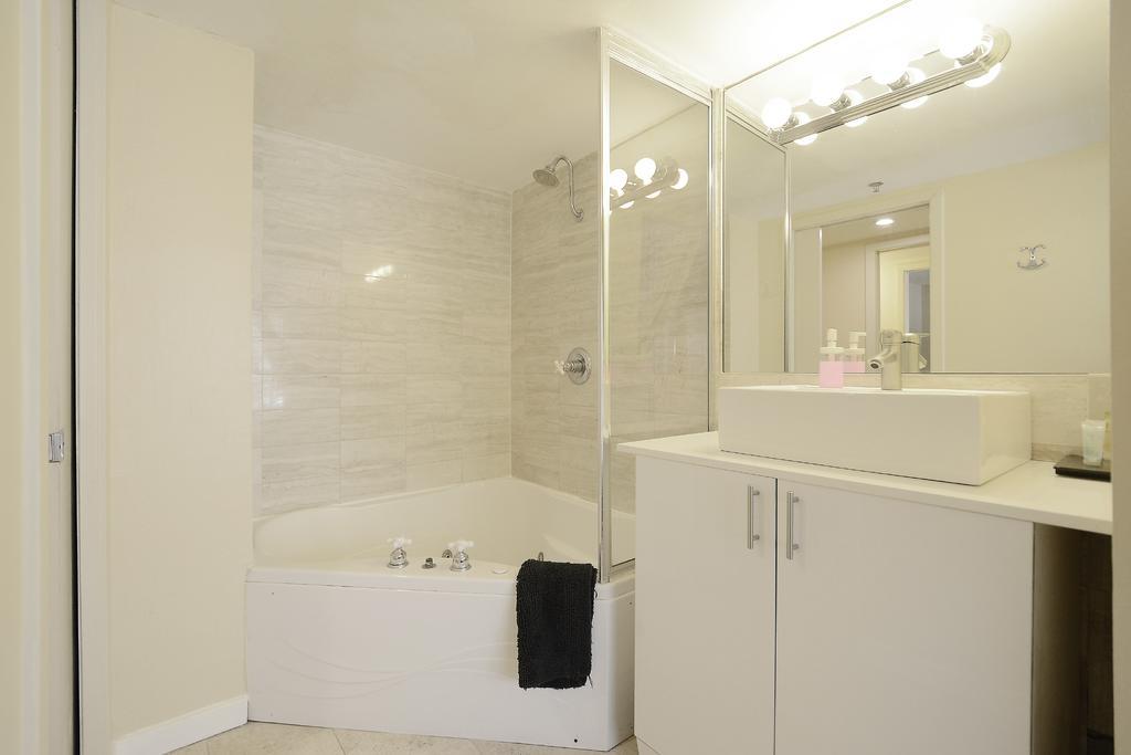 First Street Apartments Маями Бийч Екстериор снимка