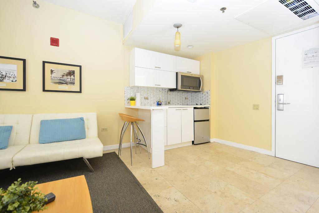 First Street Apartments Маями Бийч Екстериор снимка